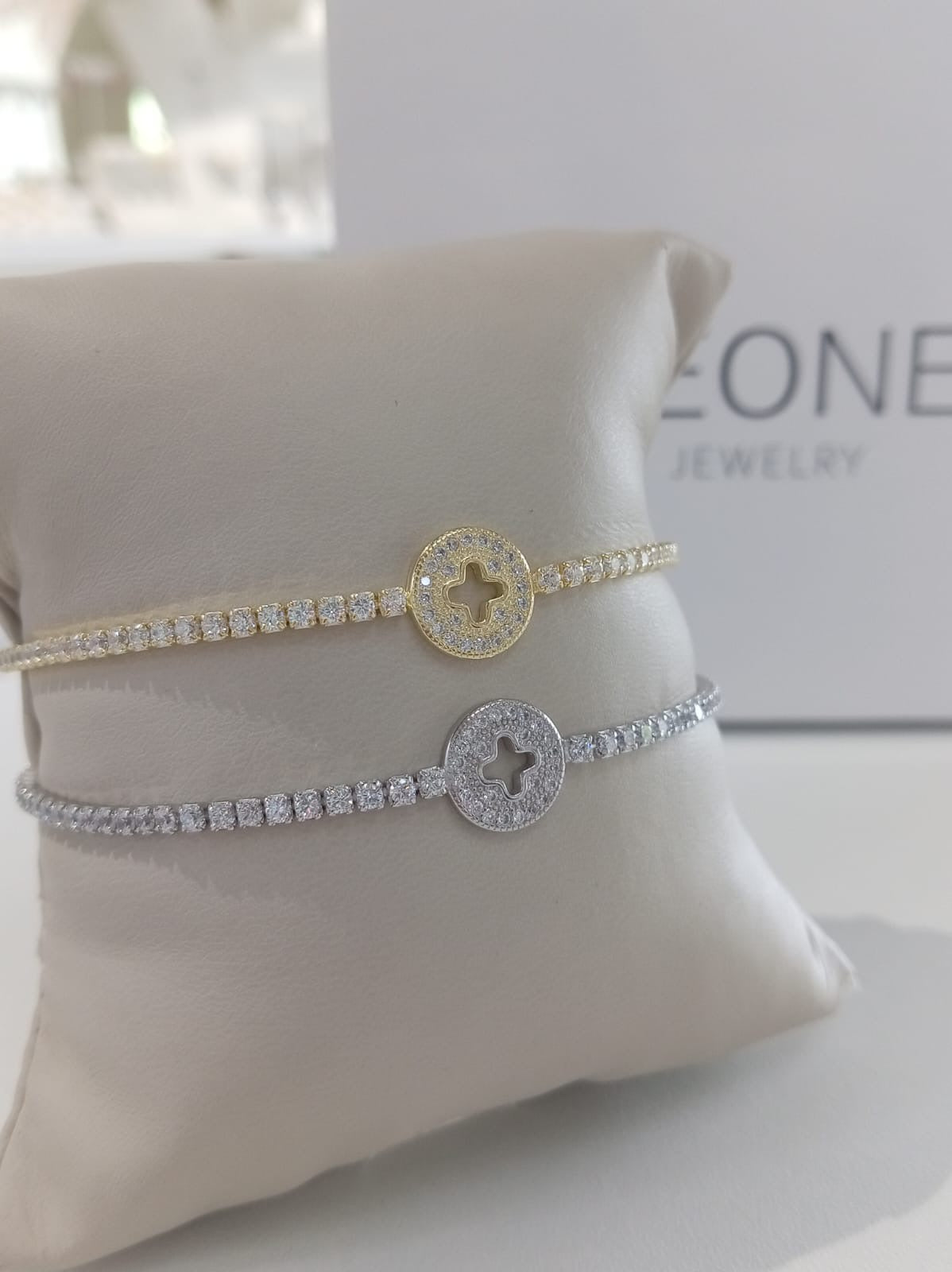 Clover bracelet