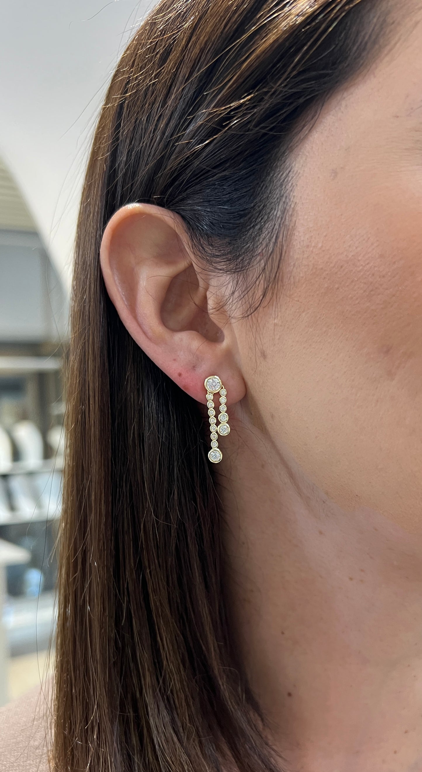 Dangling Bezels