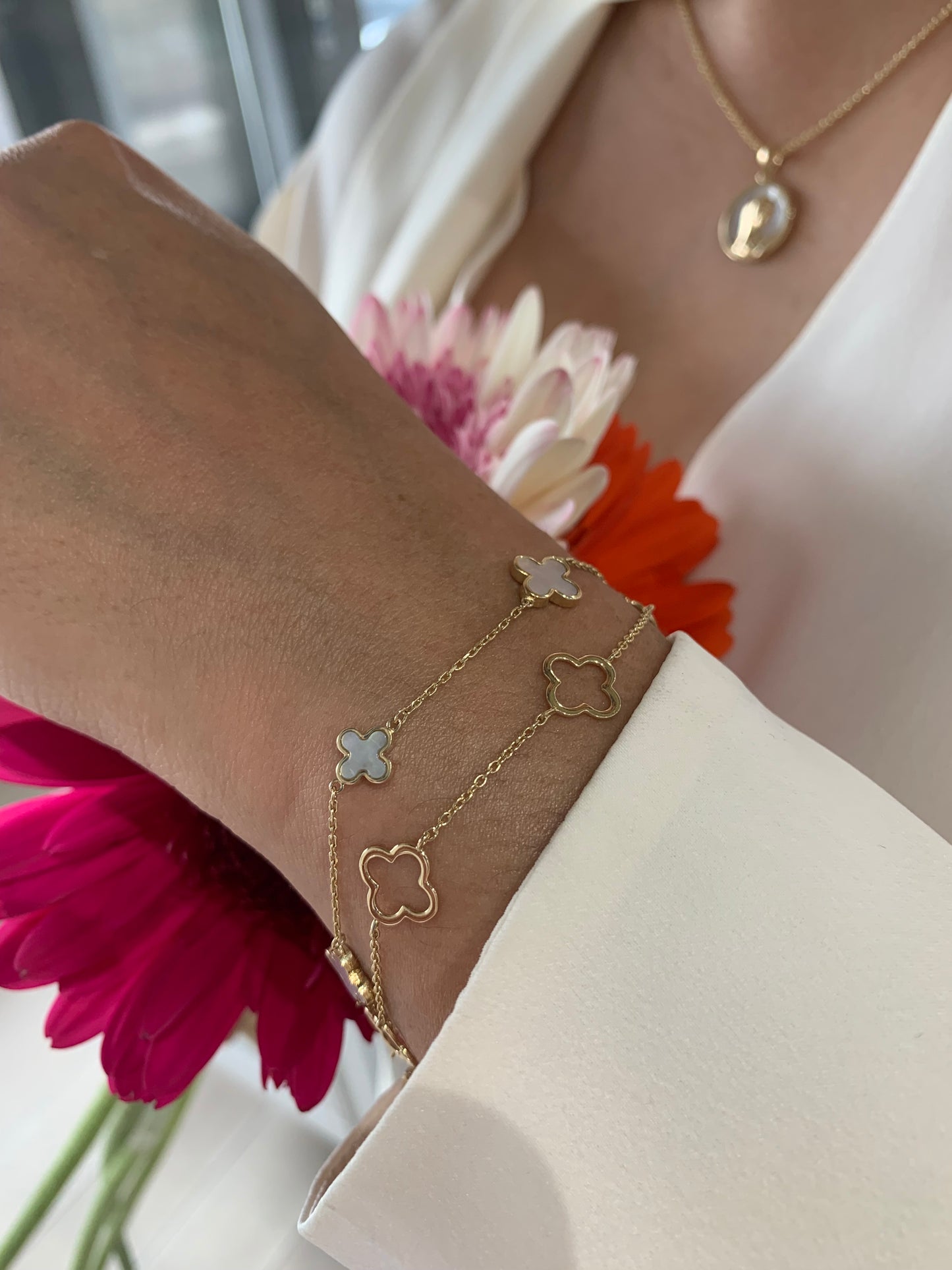Clover Neckace - 14K