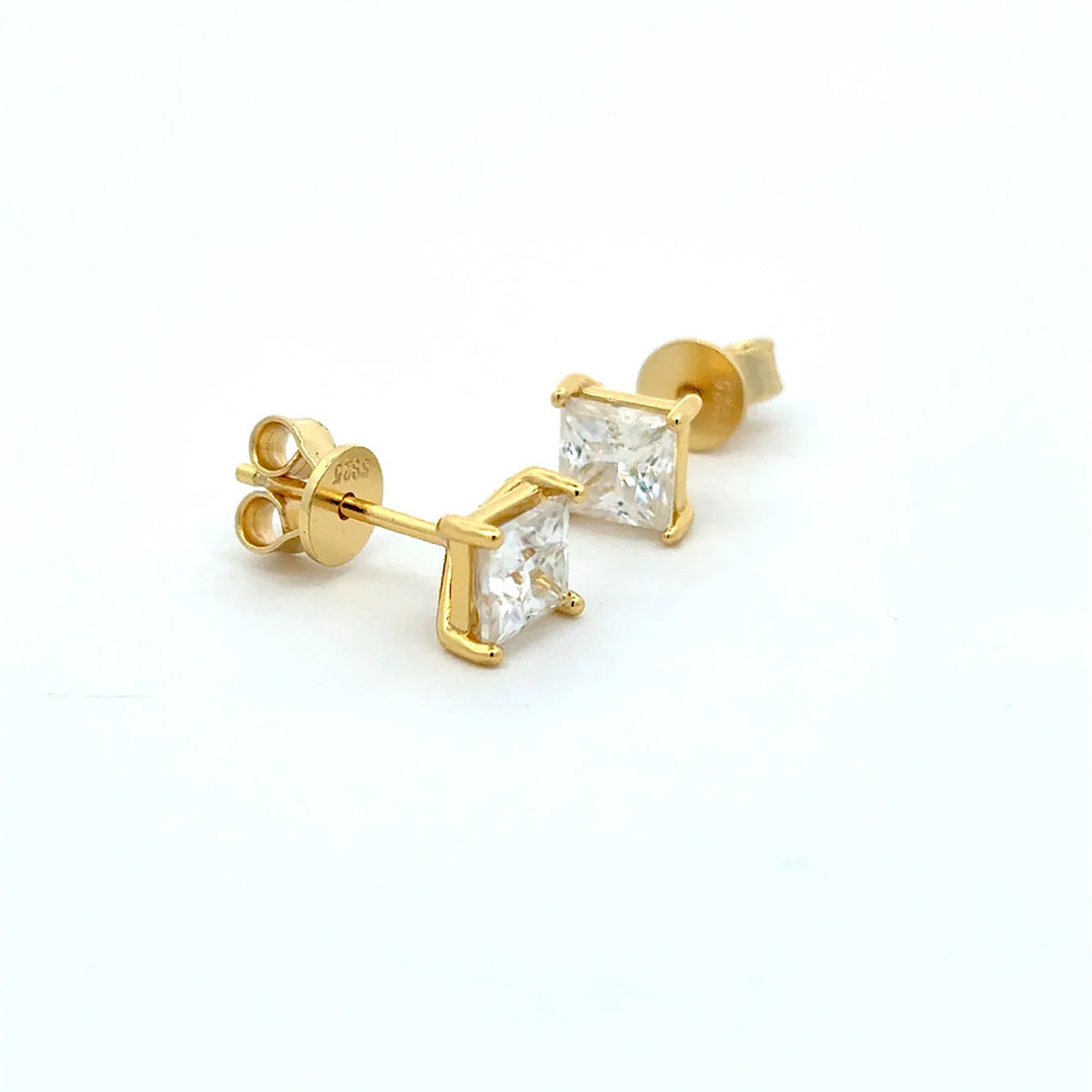 Moissanite Stone Earring