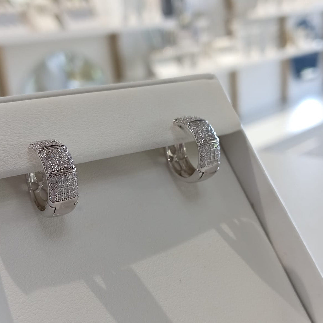 Pavé Hoops