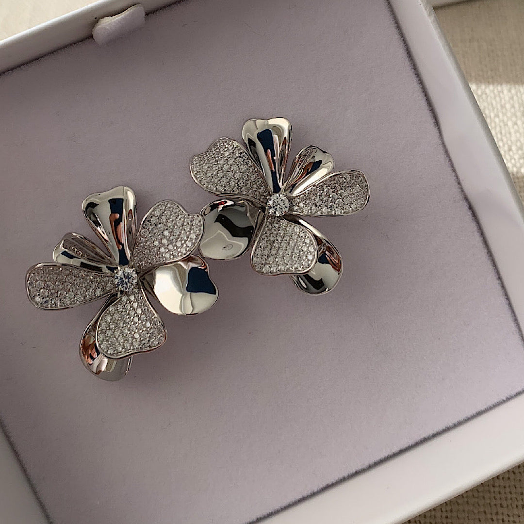 Pavé Flowers