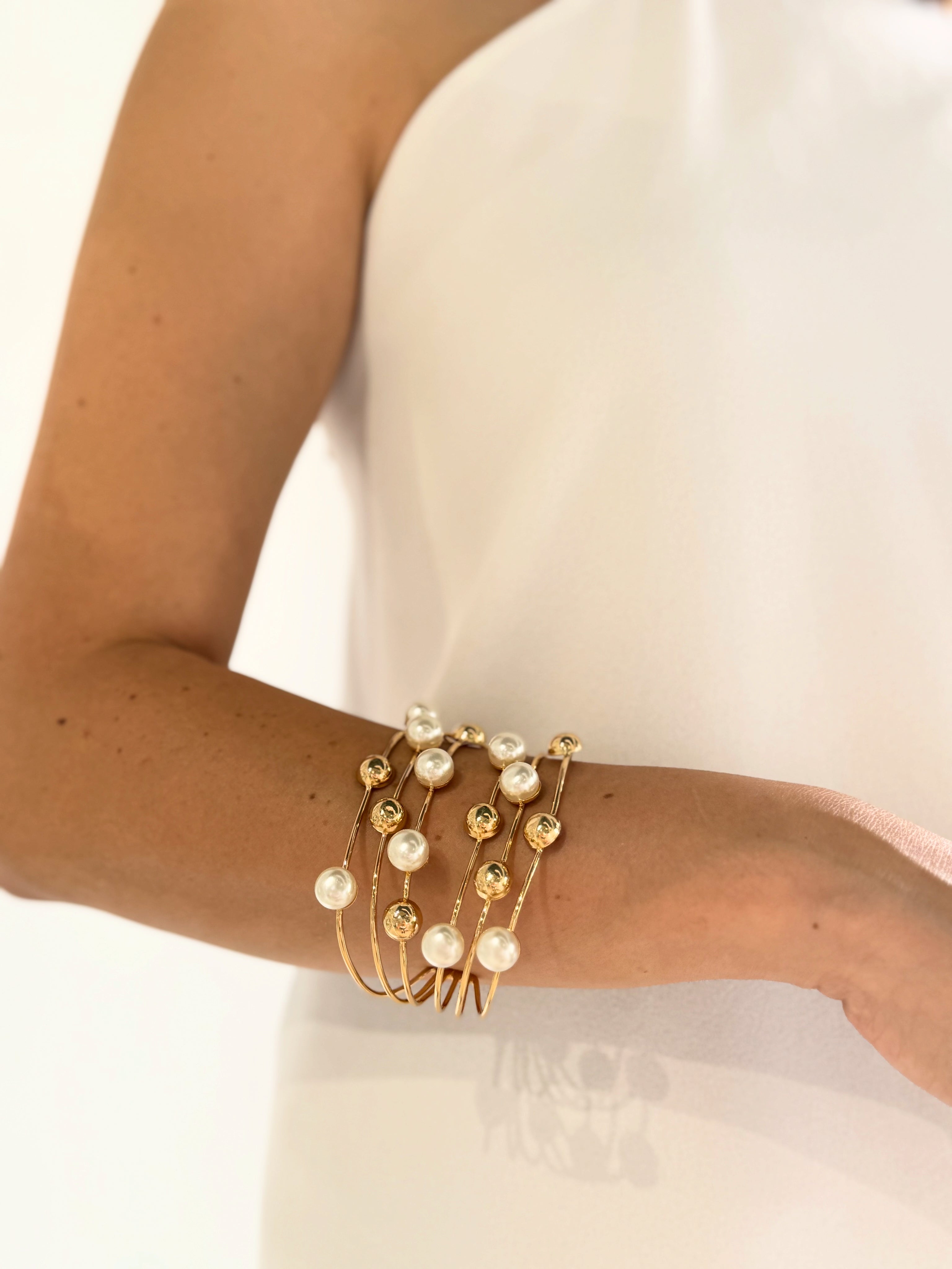B Bracelet