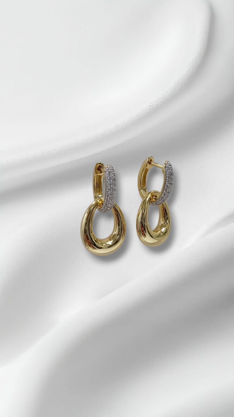 Two Tone Dangling