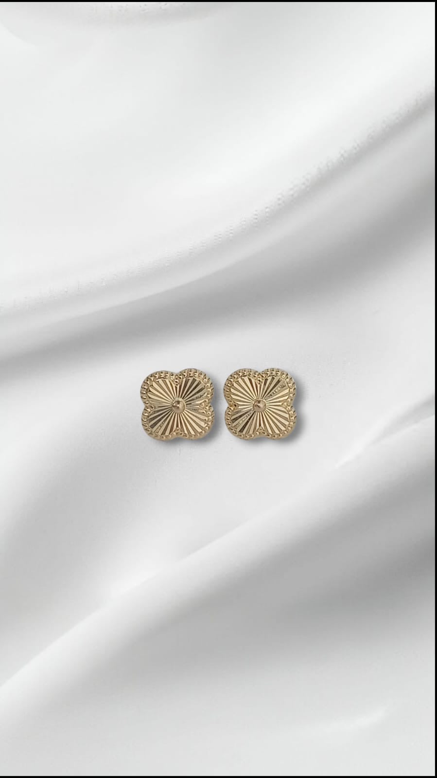 Medium Clover 14K Earrings