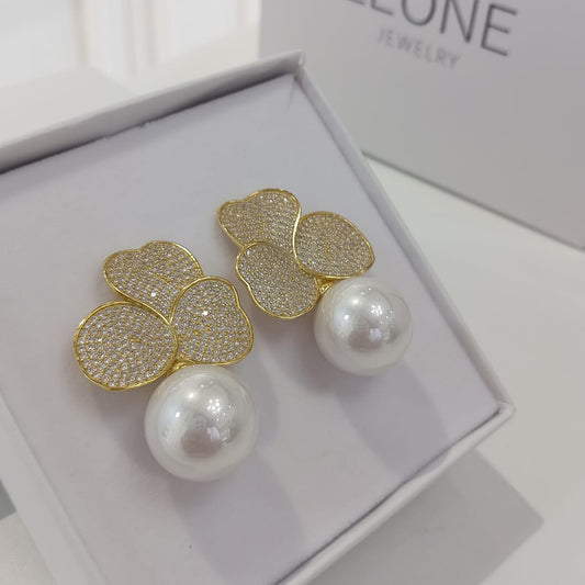 Triple Pearl Earring